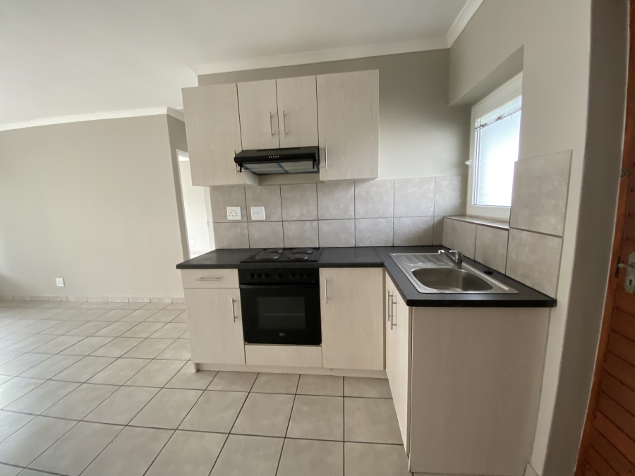To Let 2 Bedroom Property for Rent in Klein Drakenstein Western Cape